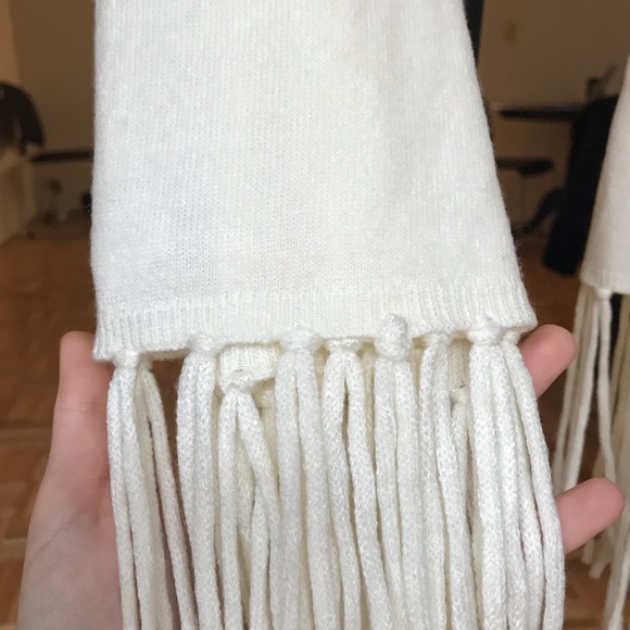 Scarf - Picture 5 of 6